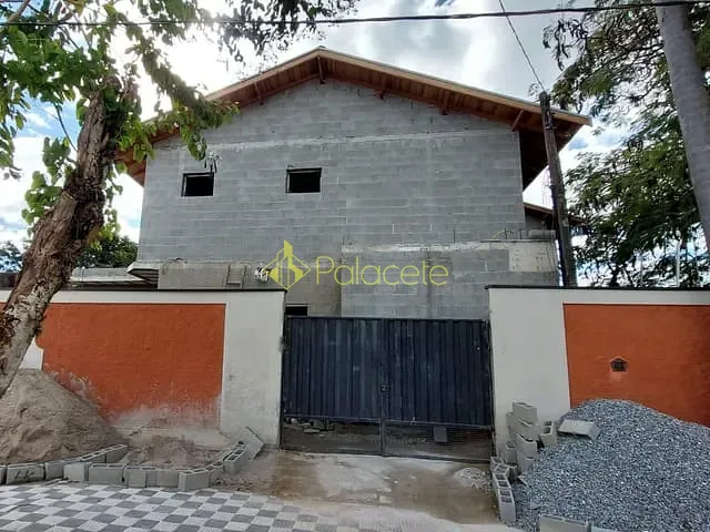 Sobrado 4 quartos e 3 banheiros, à venda, no bairro Quiririm em Taubaté