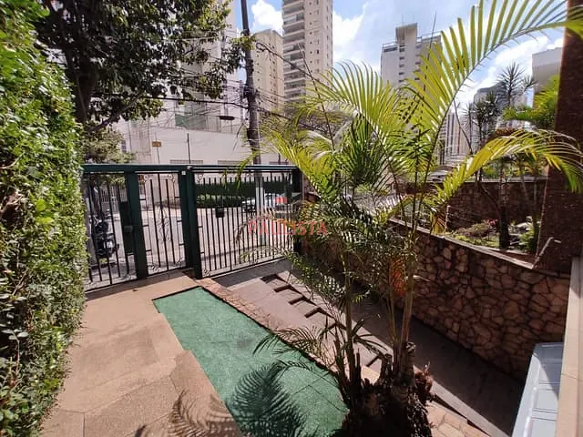 Sobrado com 360m² 3 quartos e 5 banheiros, à venda ou para alugar, no bairro Chácara Inglesa em São Paulo