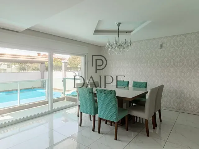 Sobrado com 350m² 4 quartos e 3 banheiros, à venda, no bairro Curumim em Capão da Canoa