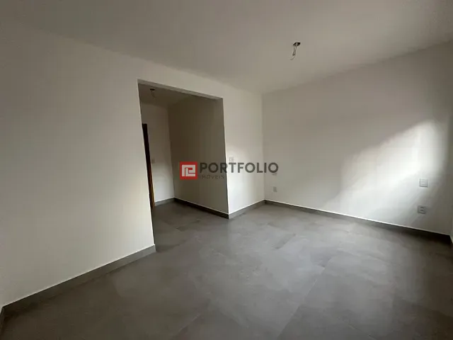 Sobrado com 203m² 4 quartos e 3 banheiros, à venda, no bairro Conjunto Residencial Storil em Aparecida de Goiânia