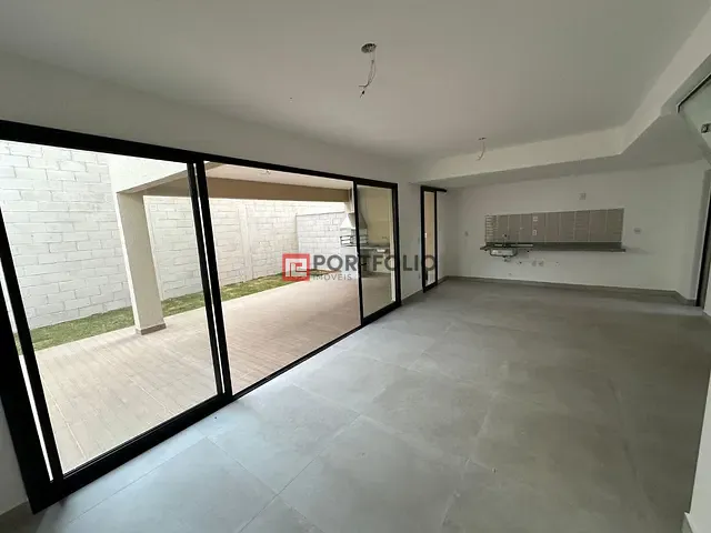 Sobrado com 203m² 4 quartos e 3 banheiros, à venda, no bairro Conjunto Residencial Storil em Aparecida de Goiânia