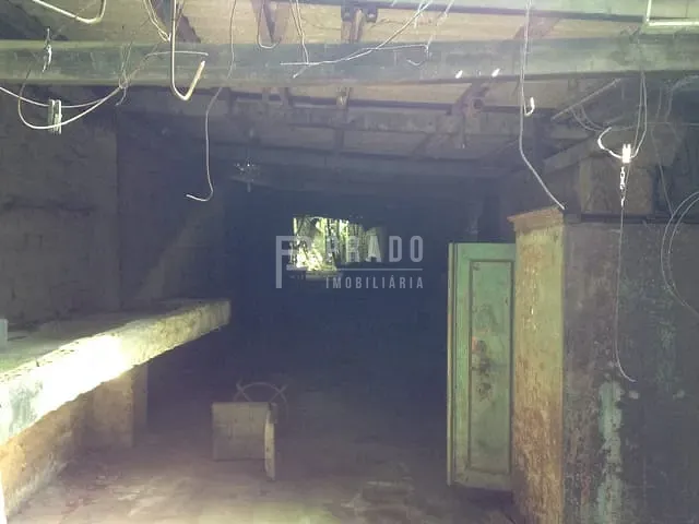Sobrado com 335m², à venda, no bairro Centro em Pelotas
