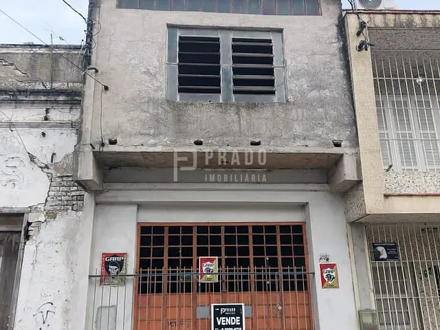 Sobrado com 335m², à venda, no bairro Centro em Pelotas