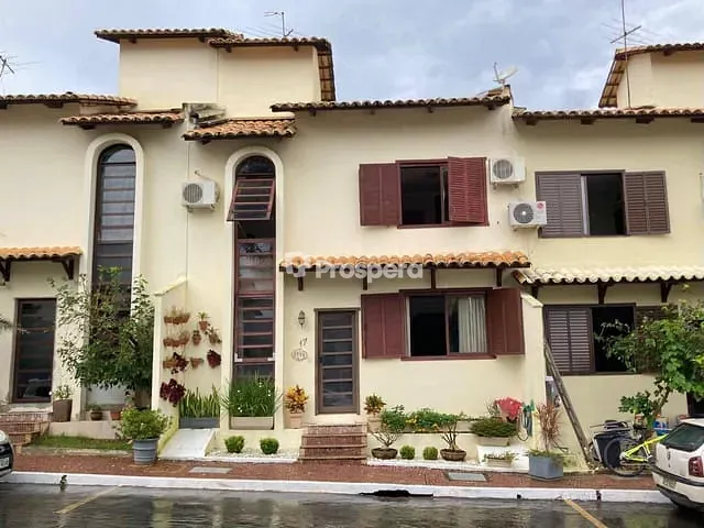 Sobrado 3 quartos e 2 banheiros, à venda, no bairro Jardim América em Goiânia