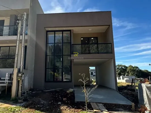 Sobrado com 126m² 3 quartos e 3 banheiros, à venda, no bairro Boqueirão em Guarapuava