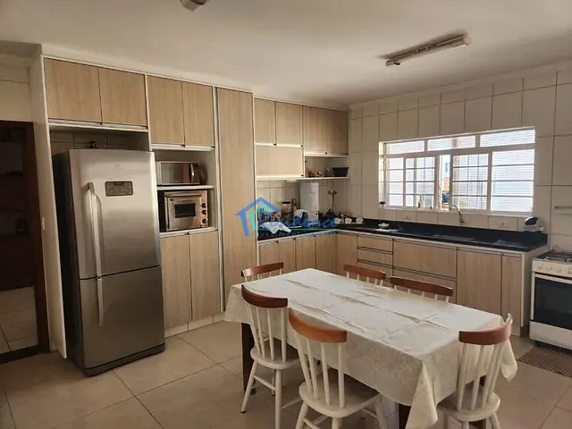 Sobrado com 380m² 4 quartos e 1 banheiro, à venda, no bairro Vila Aurora em Indaiatuba