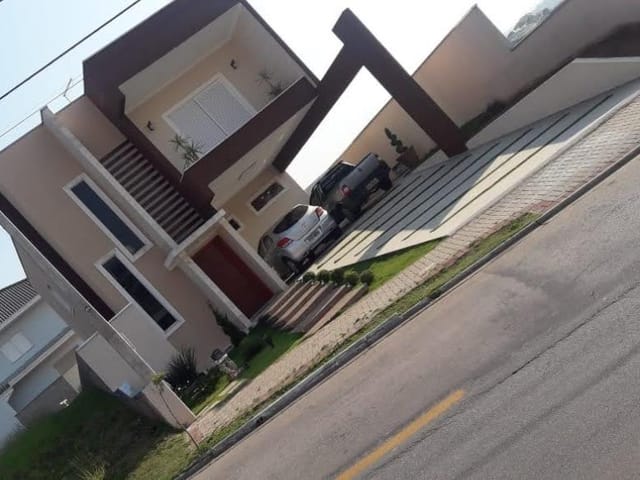 Foto do Sobrado - Sobrado com 3 dormitórios à venda, 238 m² por R$ 830.000,00 - Condomínio Residencial Mantiqueira - São José dos Campos/SP | RUSSI IMÓVEIS