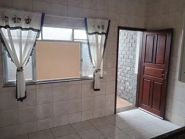Sobrado com 490m² 6 quartos e 3 banheiros, à venda, no bairro Vila Americana em Volta Redonda