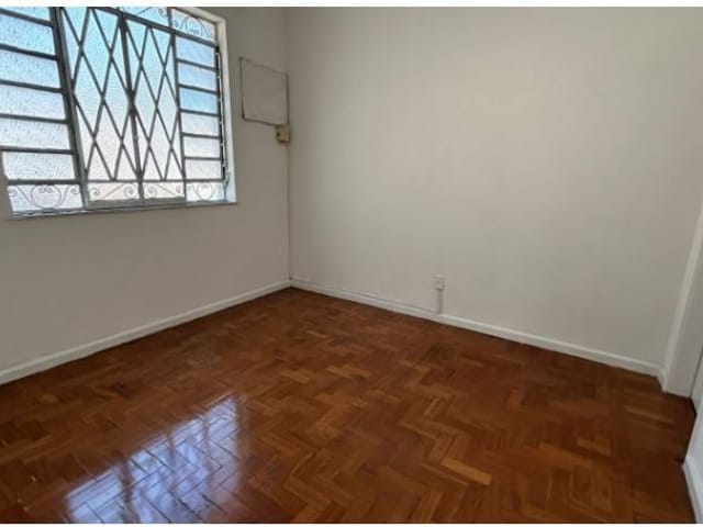 Foto do Sobrado - casa de vila com varanda de 2 quartos em Santa Rosa, Niterói - RJ | SelfSpin