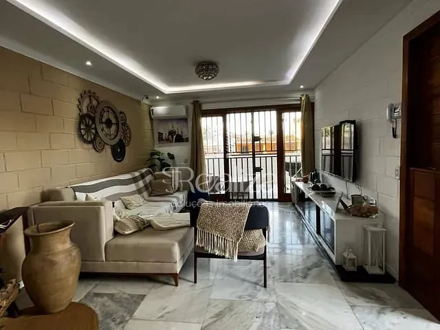 Sobrado com 377m² 7 quartos e 6 banheiros, à venda, no bairro Olivença em Ilhéus