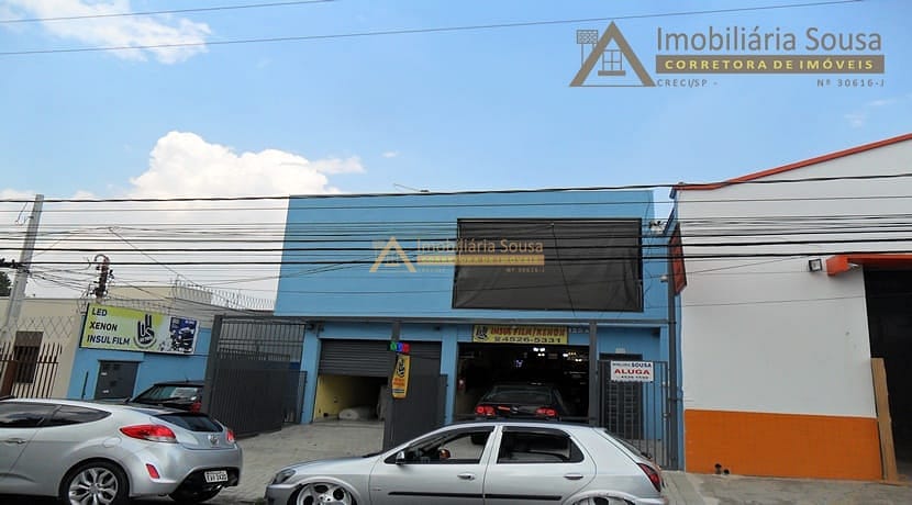 Sobrado para alugar com 3 quartos, 200m² - Foto 1