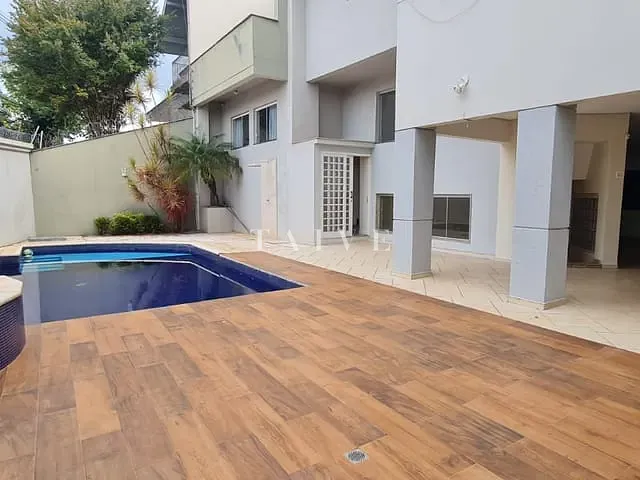 Sobrado 5 quartos e 6 banheiros, à venda, no bairro Iguaçu em Londrina