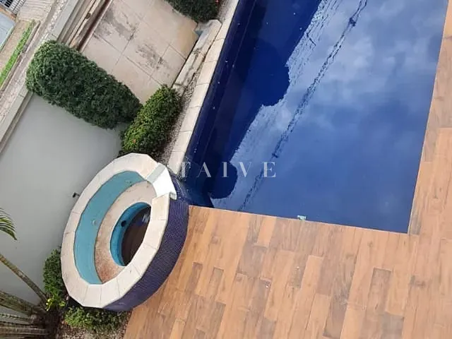 Sobrado 5 quartos e 6 banheiros, à venda, no bairro Iguaçu em Londrina