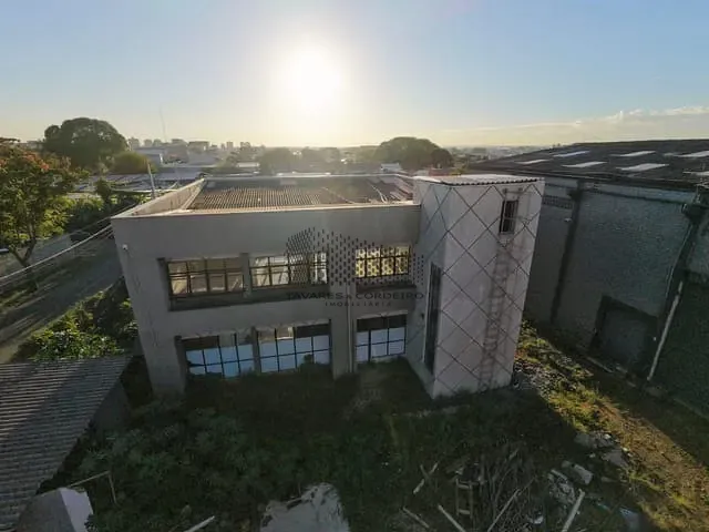 Sobrado com 650m², para alugar, no bairro Águas Belas em São José dos Pinhais
