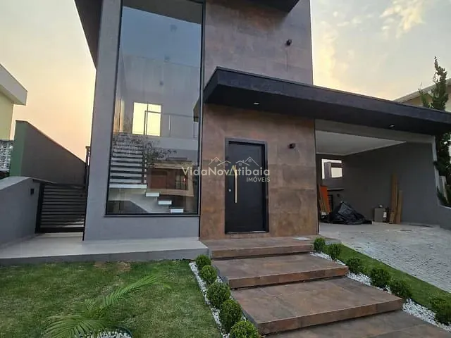 Sobrado com 300m² 3 quartos e 5 banheiros, à venda, no bairro Chácaras Maringá em Atibaia