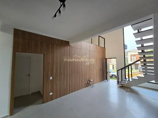 Sobrado com 300m² 3 quartos e 5 banheiros, à venda, no bairro Chácaras Maringá em Atibaia
