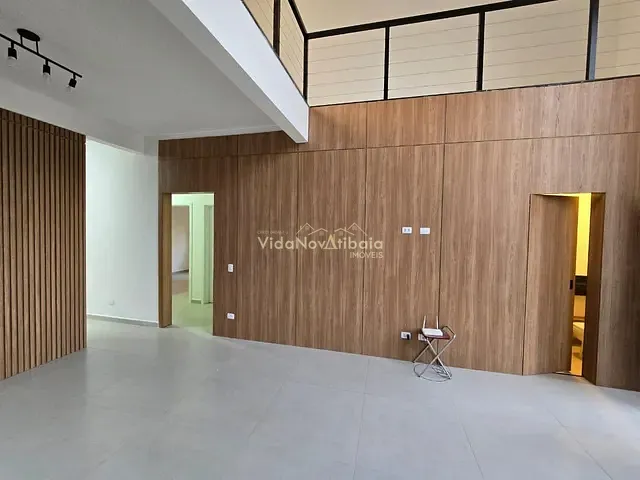 Sobrado com 300m² 3 quartos e 5 banheiros, à venda, no bairro Chácaras Maringá em Atibaia