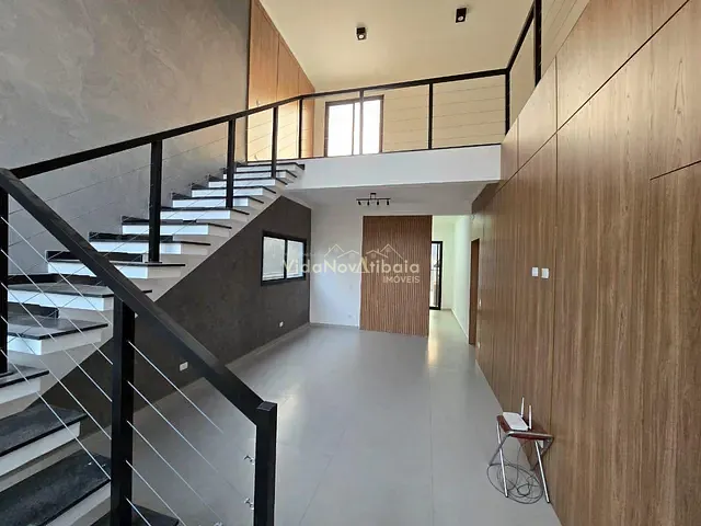 Sobrado com 300m² 3 quartos e 5 banheiros, à venda, no bairro Chácaras Maringá em Atibaia