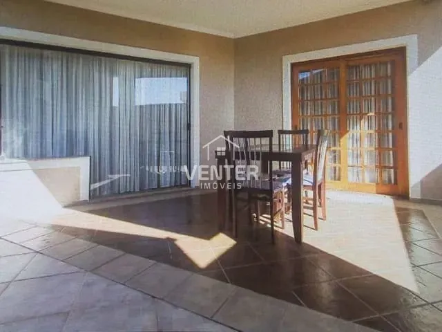 Sobrado com 418m² 3 quartos e 5 banheiros, à venda, no bairro Condomínio do Taubaté Village em Taubaté