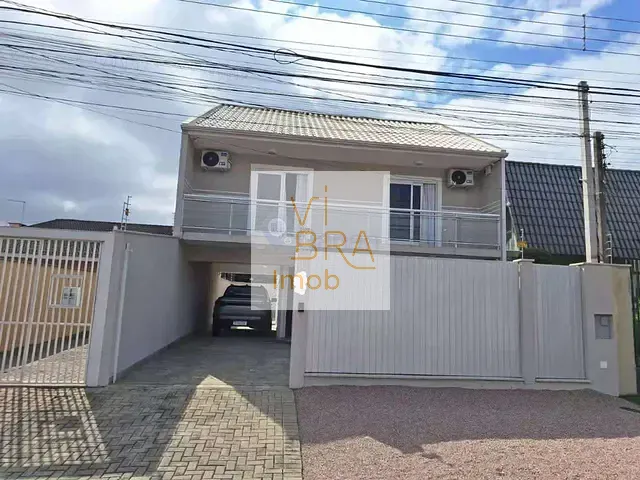Sobrado 3 quartos e 3 banheiros, à venda, no bairro Lindóia em Curitiba