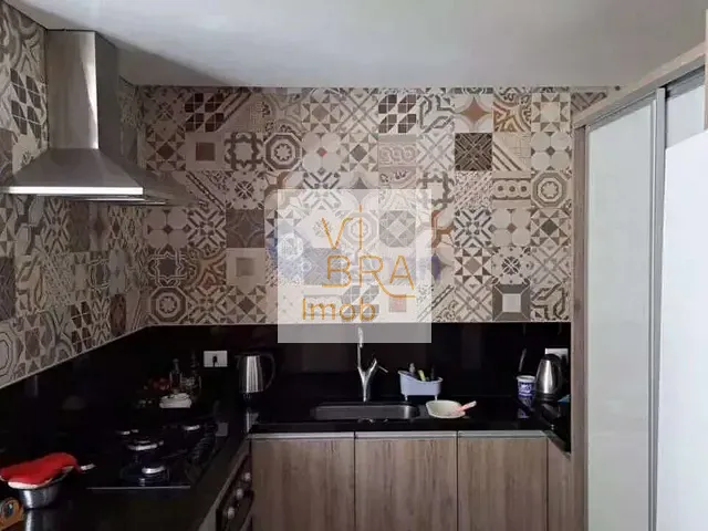 Sobrado 3 quartos e 3 banheiros, à venda, no bairro Lindóia em Curitiba