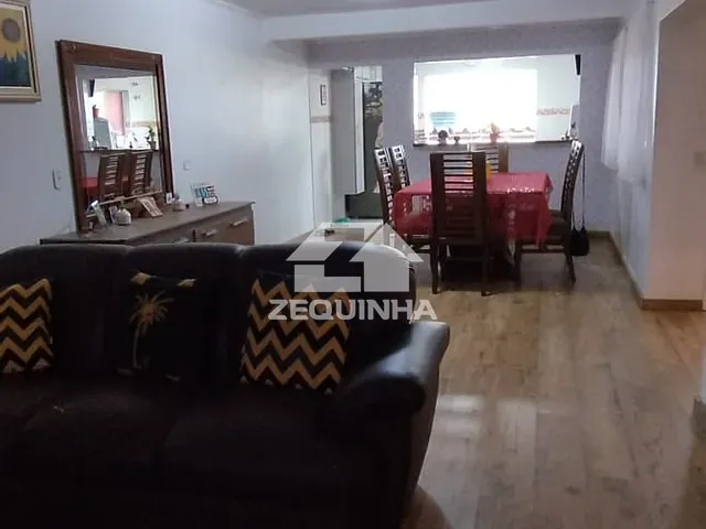 Sobrado com 182m² 4 quartos e 2 banheiros, à venda, no bairro Pestana em Osasco