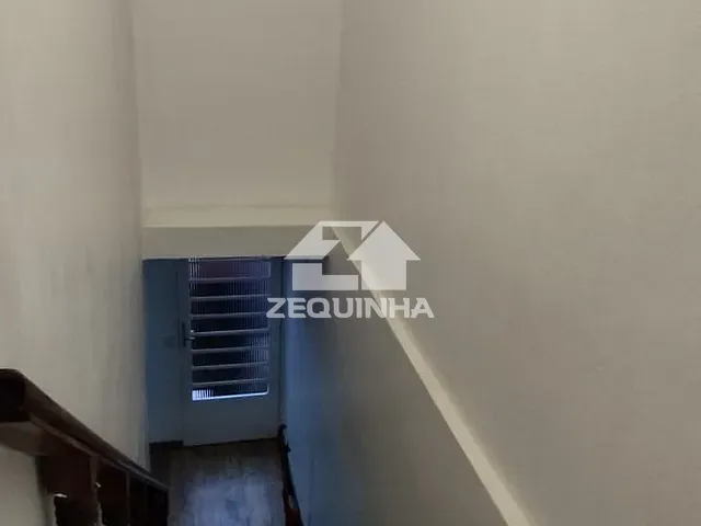 Sobrado com 182m² 4 quartos e 2 banheiros, à venda, no bairro Pestana em Osasco
