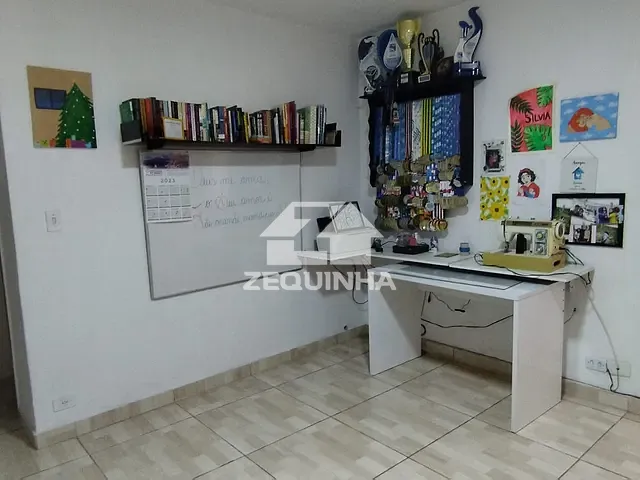 Sobrado com 182m² 4 quartos e 2 banheiros, à venda, no bairro Pestana em Osasco