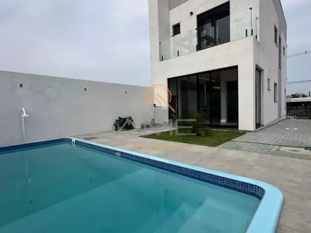 Sobrado 3 quartos e 2 banheiros, à venda, no bairro Três Vendas em Pelotas