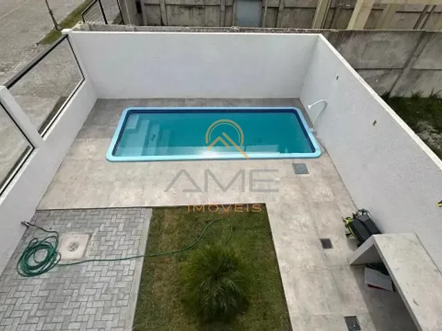 Sobrado 3 quartos e 2 banheiros, à venda, no bairro Três Vendas em Pelotas