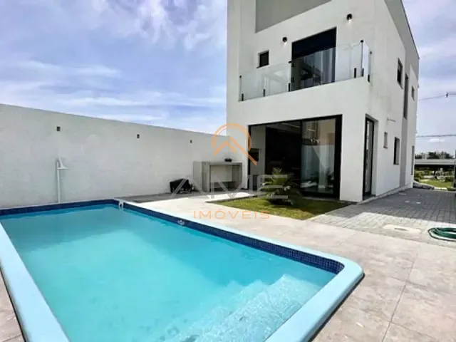Sobrado 3 quartos e 2 banheiros, à venda, no bairro Três Vendas em Pelotas