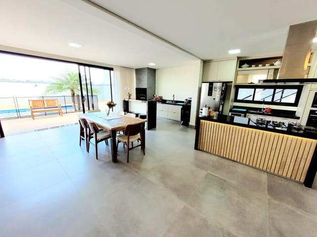 Sobrado com 360m² 3 quartos e 6 banheiros, à venda, no bairro Jardim Reserva Bom Viver de Indaiatuba em Indaiatuba