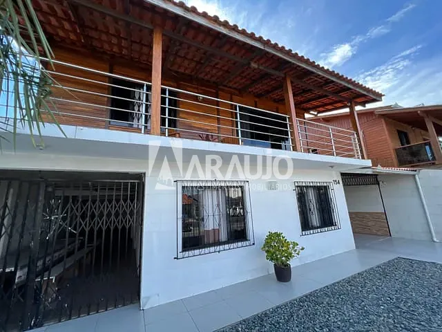 Sobrado com 270m² 2 quartos e 3 banheiros, à venda, no bairro São Vicente em Itajaí