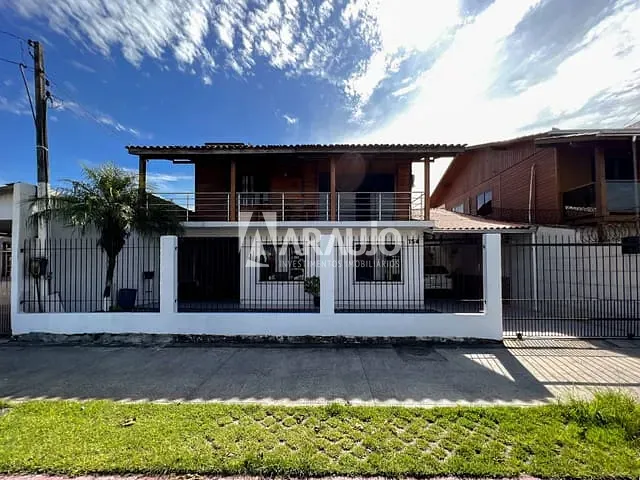 Sobrado com 300m² 2 quartos e 3 banheiros, à venda, no bairro São Vicente em Itajaí