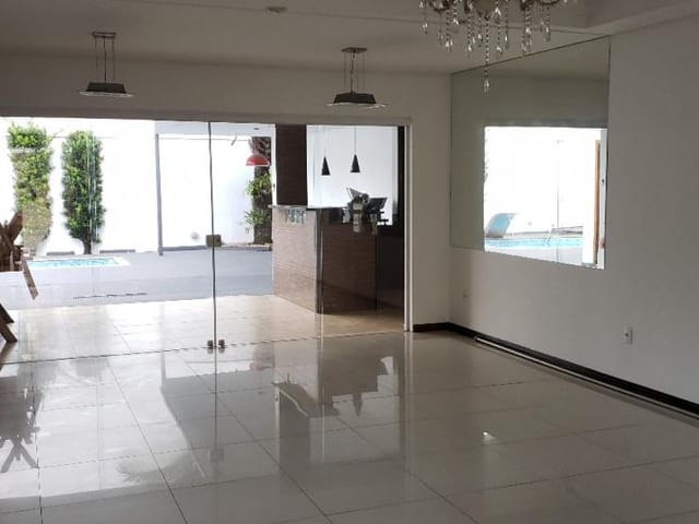 Foto do Sobrado - Casa de Alto Padrão com 4 Suítes e Piscina – Granja Deolinda, Sorocaba/SP – Estuda Permuta! | Bella Casa Imob