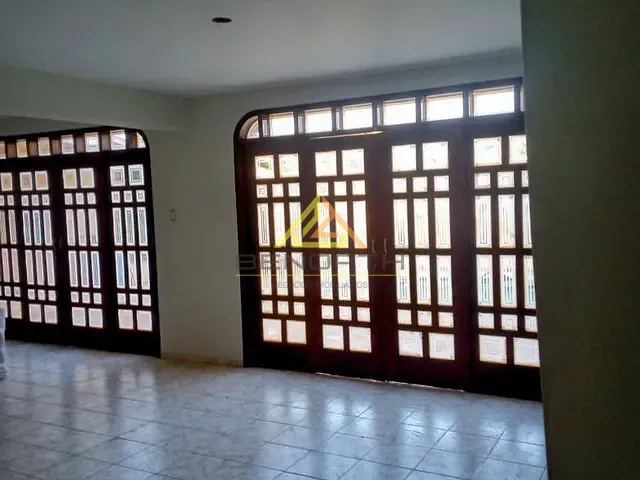 Sobrado com 570m², para alugar, no bairro Vila Santos em São Paulo