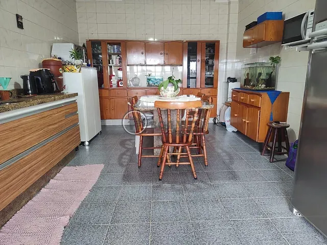 Sobrado 3 quartos e 2 banheiros, à venda ou para alugar, no bairro Vila Maluf em Suzano