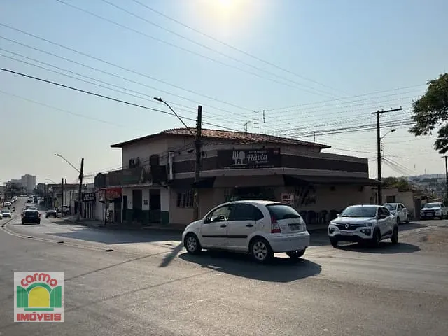Sobrado com 645m² 3 quartos e 2 banheiros, à venda, no bairro Setor Central em Anápolis