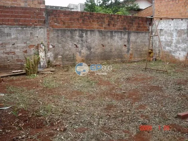 Sobrado com 291m² 3 quartos e 2 banheiros, à venda, no bairro Bancários em Londrina