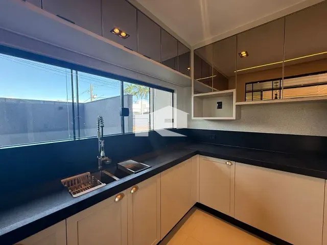 Sobrado com 307m² 3 quartos e 4 banheiros, à venda, no bairro Residencial Belmonte em Rolândia