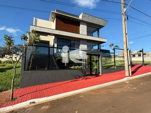 Sobrado com 307m² 3 quartos e 4 banheiros, à venda, no bairro Residencial Belmonte em Rolândia