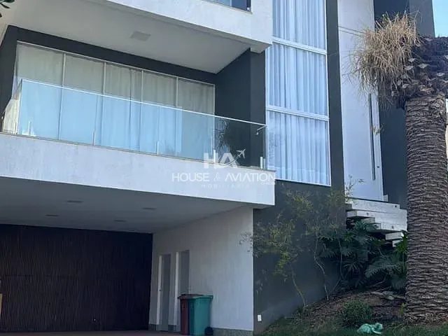 Sobrado com 485m² 4 quartos e 5 banheiros, à venda, no bairro Condomínio do Lago 1ª Etapa em Goiânia
