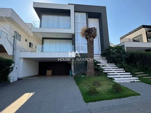 Sobrado com 485m² 4 quartos e 5 banheiros, à venda, no bairro Condomínio do Lago 1ª Etapa em Goiânia