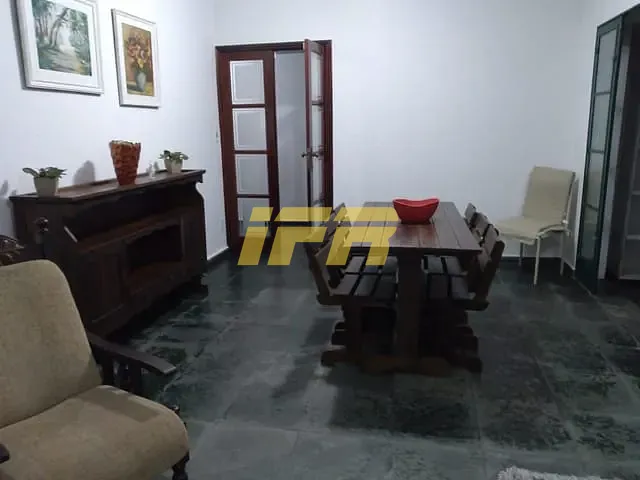 Sobrado com 300m² 3 quartos e 3 banheiros, à venda, no bairro Centro em Taubaté
