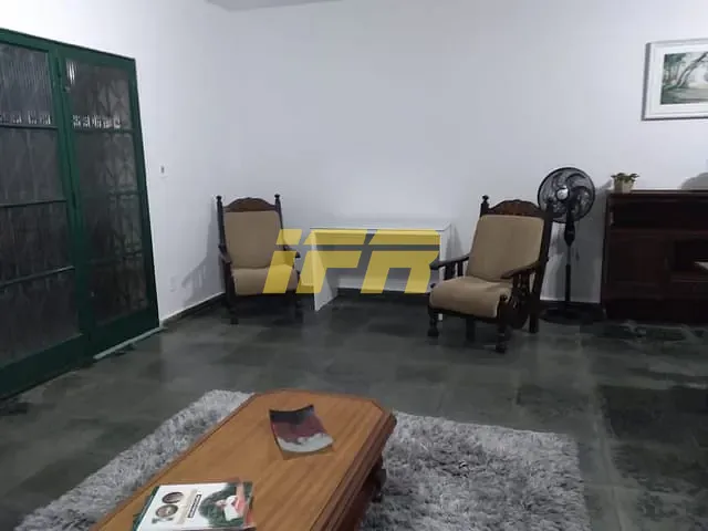 Sobrado com 300m² 3 quartos e 3 banheiros, à venda, no bairro Centro em Taubaté