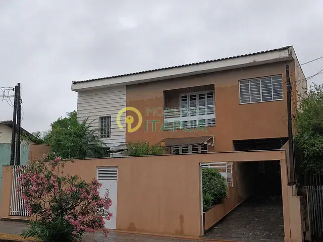 Casa com 300m² 5 quartos e 5 banheiros, à venda, no bairro Aeroporto em Londrina
