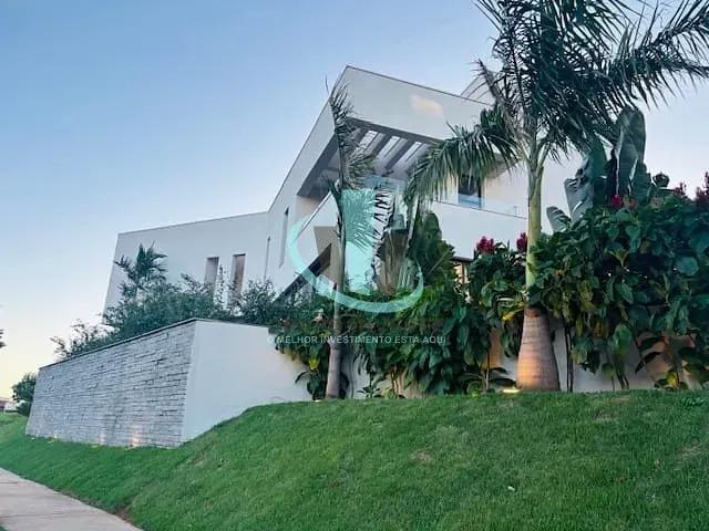 Sobrado com 509m² 4 quartos e 6 banheiros, à venda, no bairro Residencial e Comercial Quinta das Laranjeiras em Araraquara