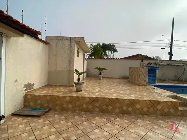 Sobrado 3 quartos e 5 banheiros, à venda, no bairro Cibratel II em Itanhaém