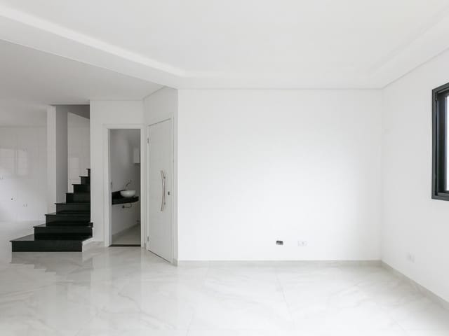Sobrado com 129m² 4 quartos e 3 banheiros, à venda, no bairro Boneca do Iguaçu em São José dos Pinhais
