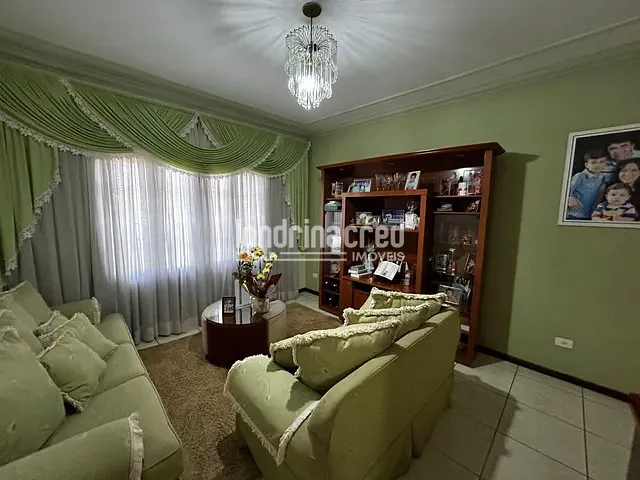 Sobrado com 432m² 6 quartos e 5 banheiros, à venda, no bairro Alpes em Londrina